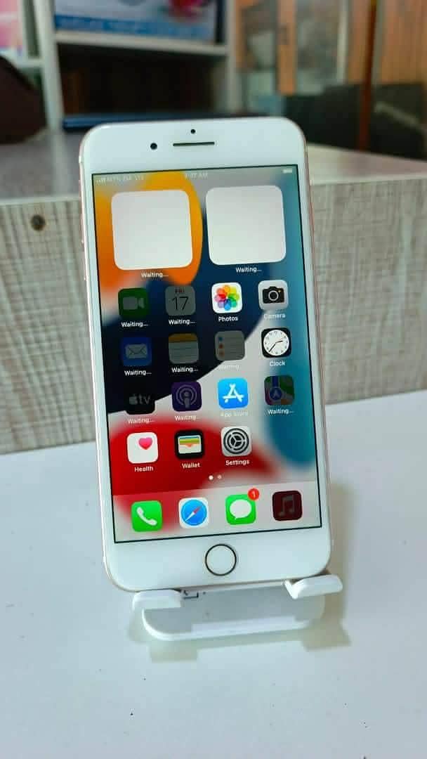 Apple iPhone 7 Plus 1