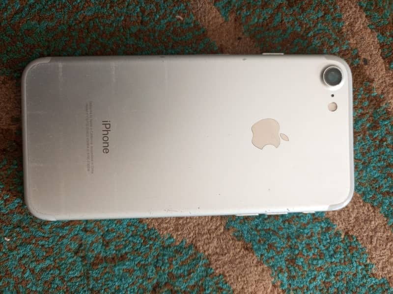 Apple iPhone 7 3