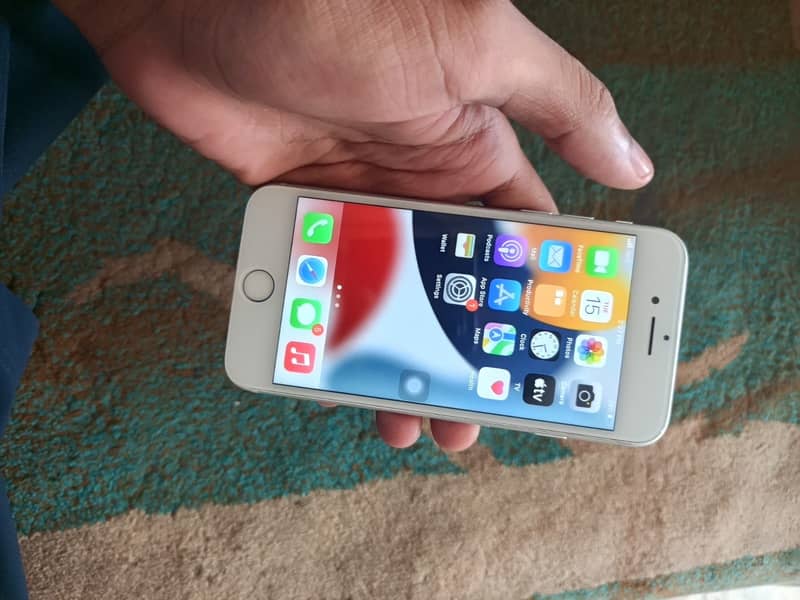Apple iPhone 7 6