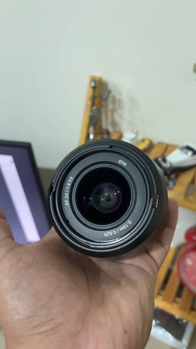 24mm samyang f1.8 lens