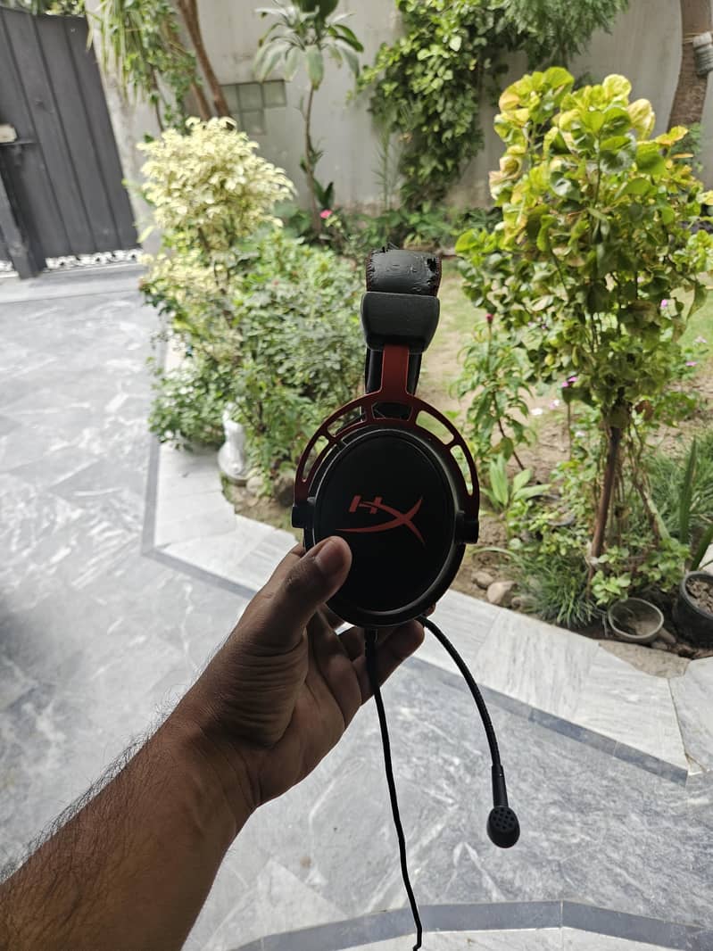 Hyper X Cloud Alpha headphones 1
