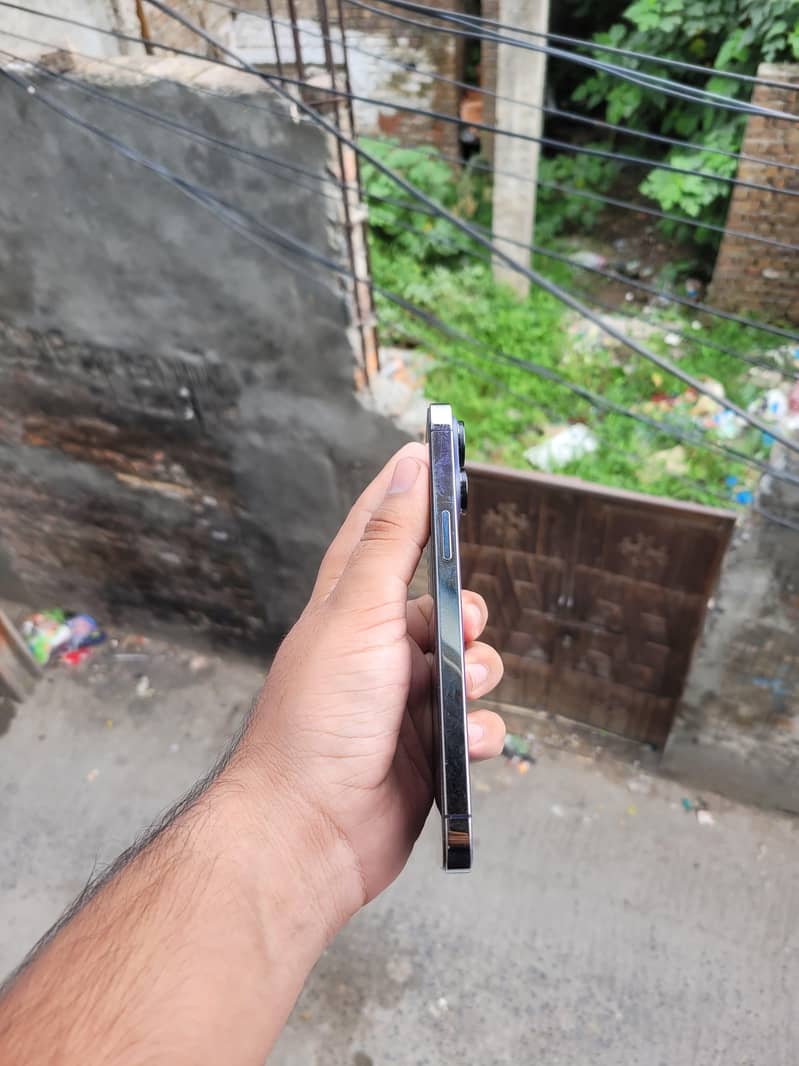 iPhone 14 Pro Max 5