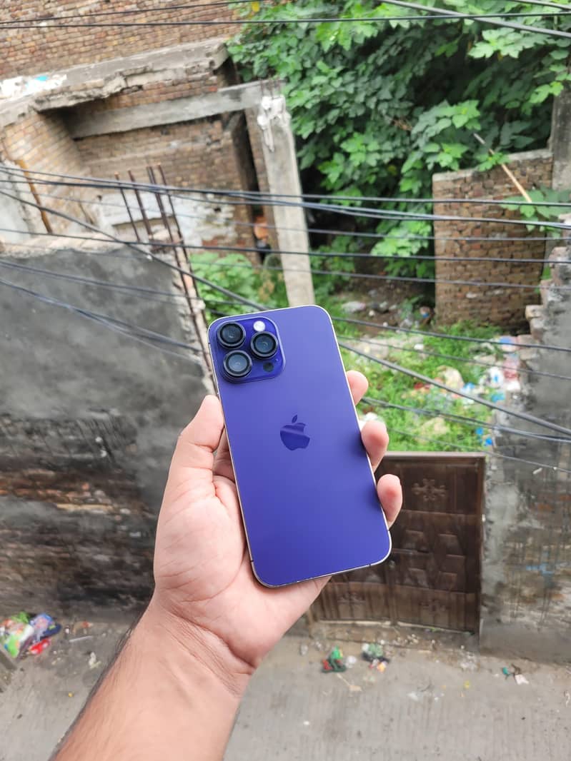 iPhone 14 Pro Max 8