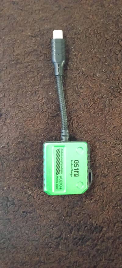 `iPhone Lightning Splitter / Audio + Charging Adapter / Plextone GS1`