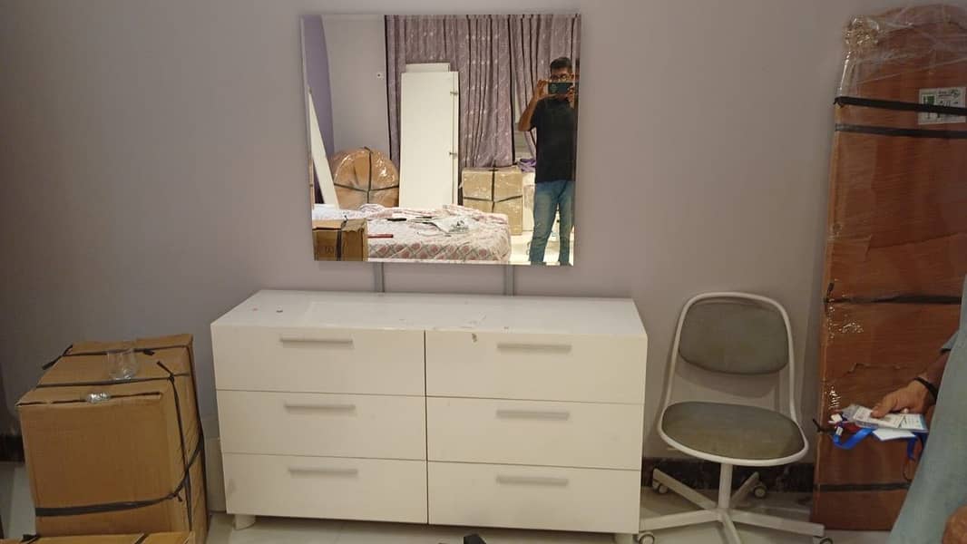 Queen bed 1