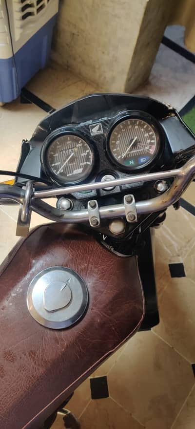 Honda 125 dream 2015 model Excellent condition -All document  clear