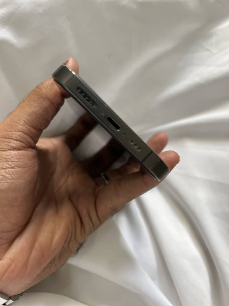 Apple iPhone 13 Pro 0
