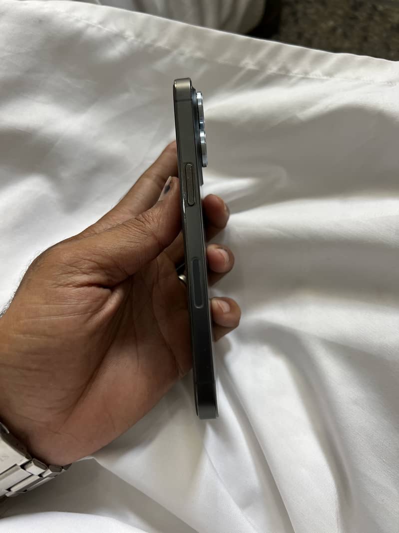 Apple iPhone 13 Pro 1