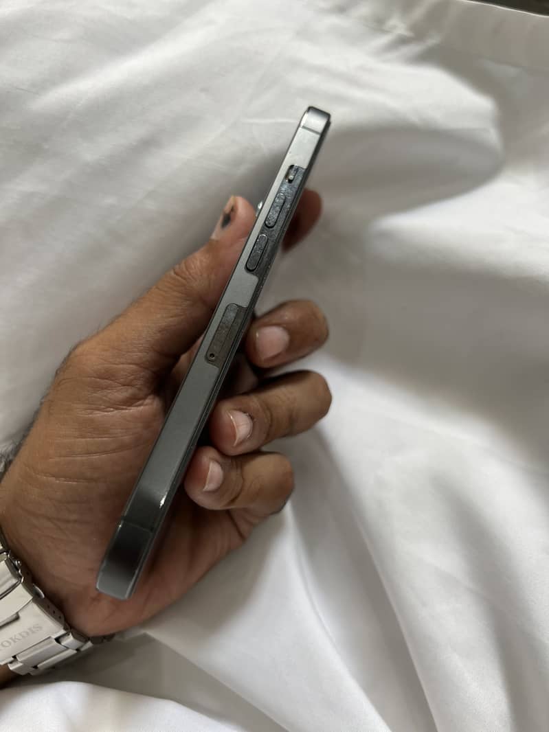 Apple iPhone 13 Pro 3