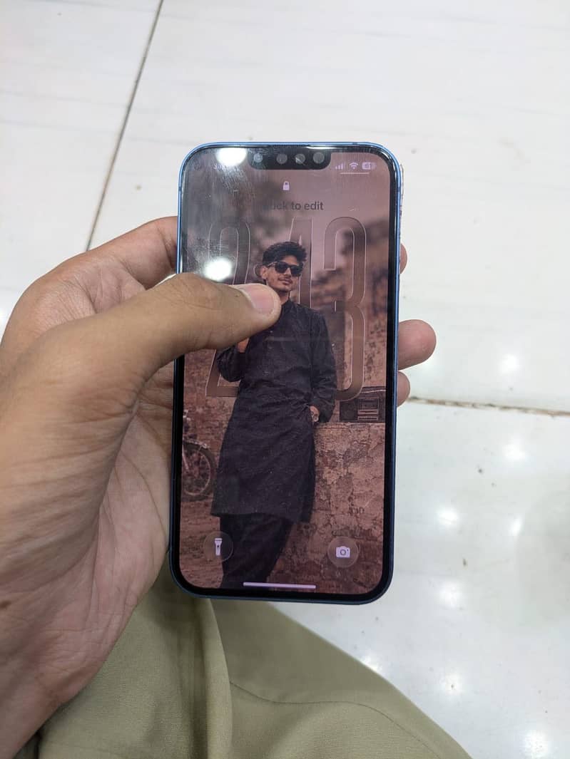 Apple iPhone 13 3