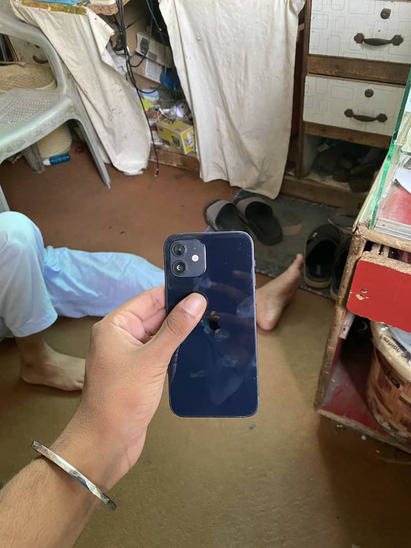 Apple iPhone 12 2