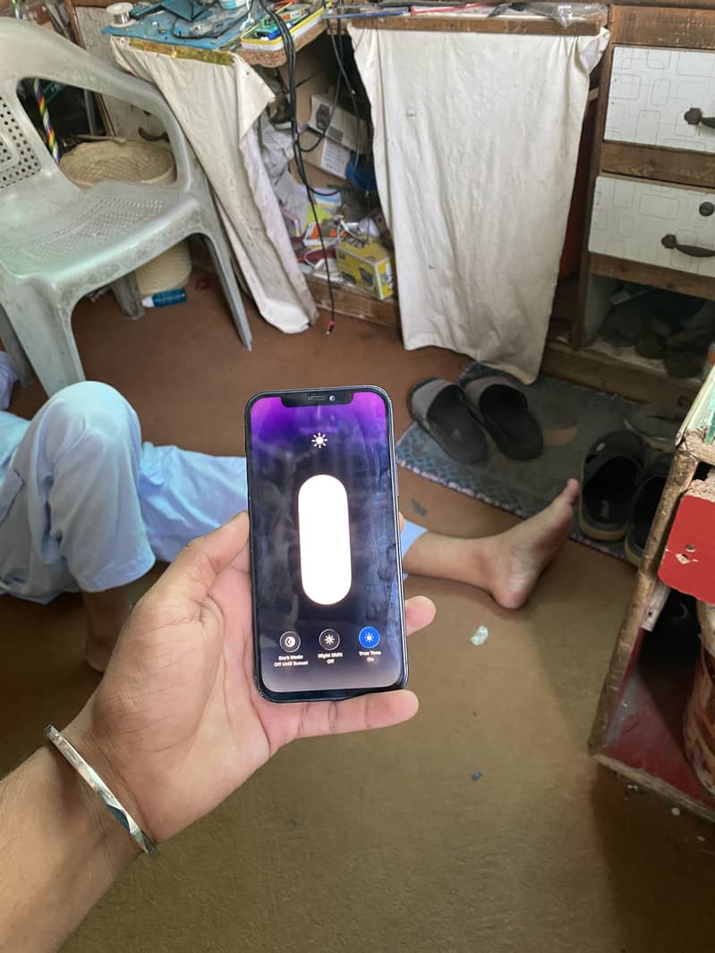 Apple iPhone 12 7