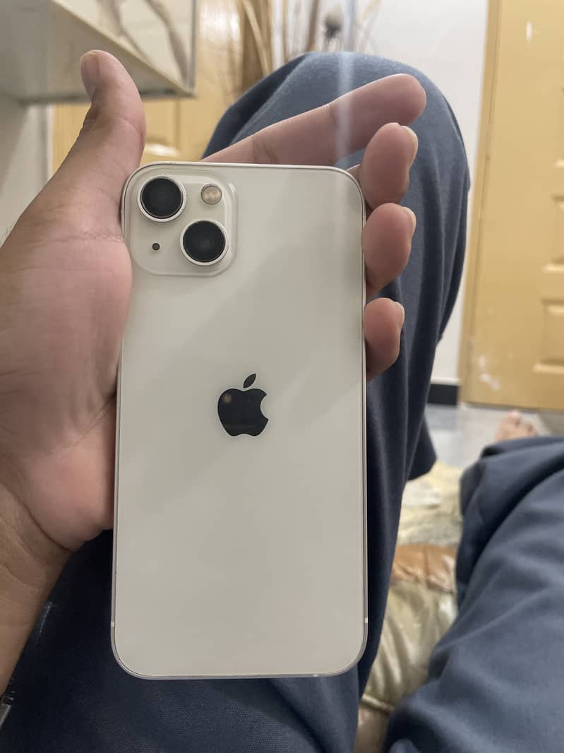 Apple iPhone 13 0