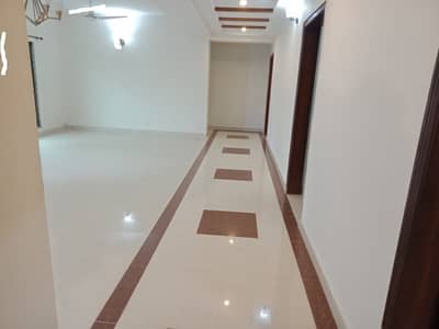 10 MARLA 3 BEDROOMS APARTMENT AVAILABLE FOR SALE