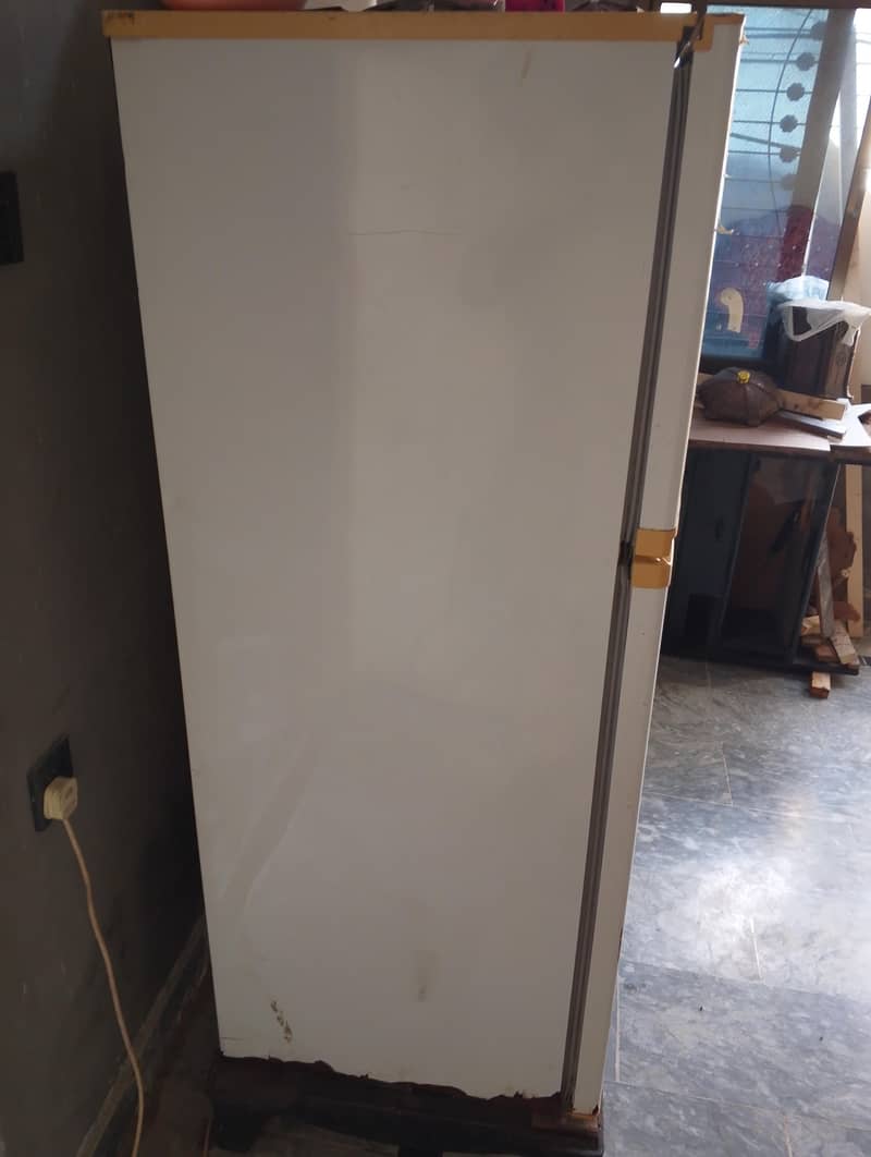 Refrigerator 1