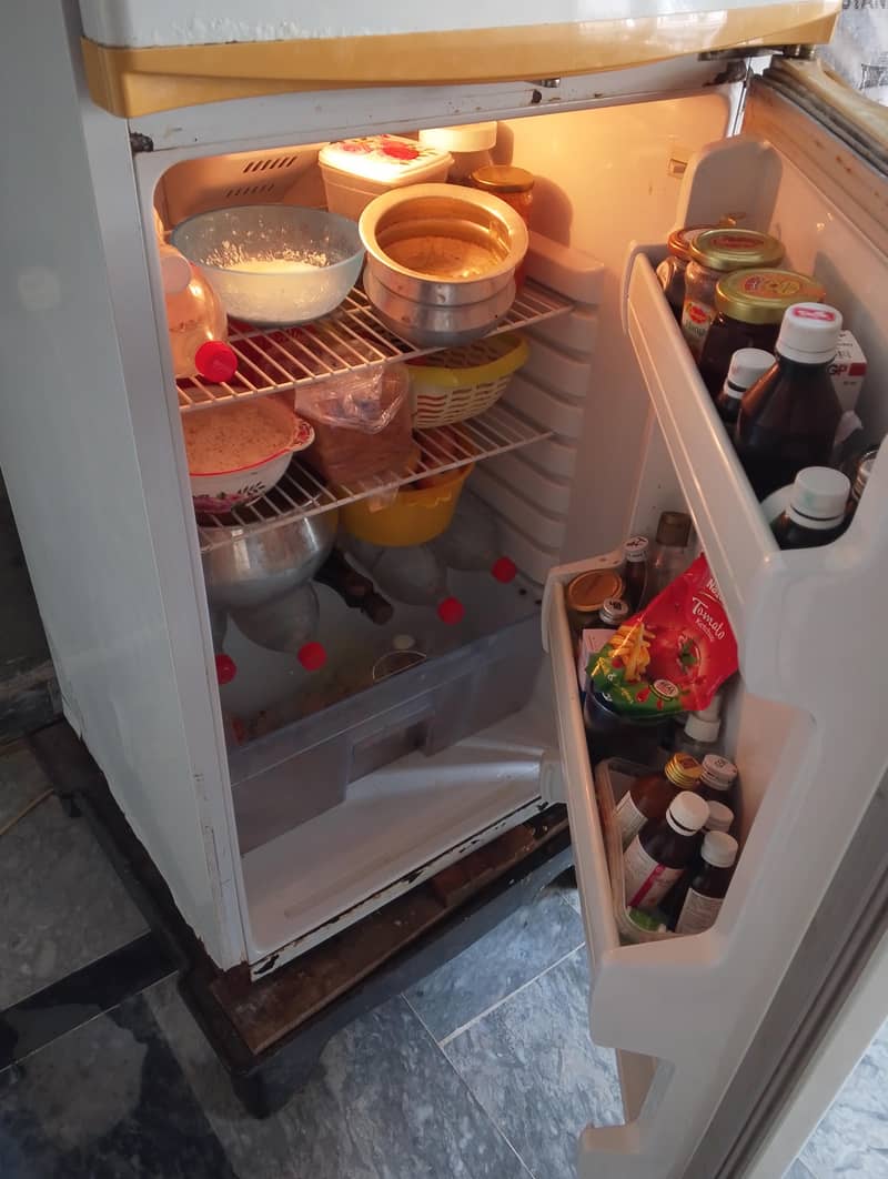 Refrigerator 4