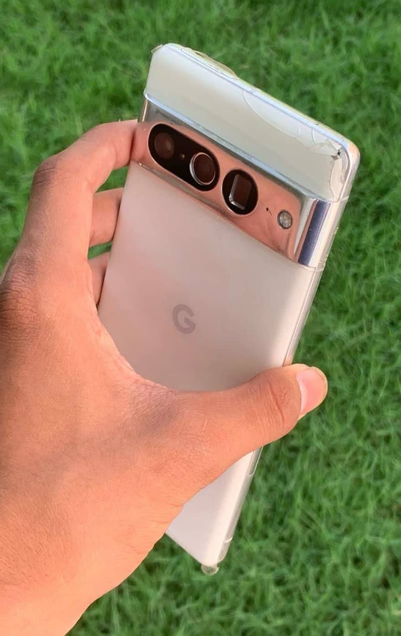 Google Pixel 7 Pro 2