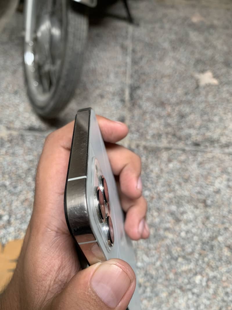 Iphone 12 pro max bypass 5