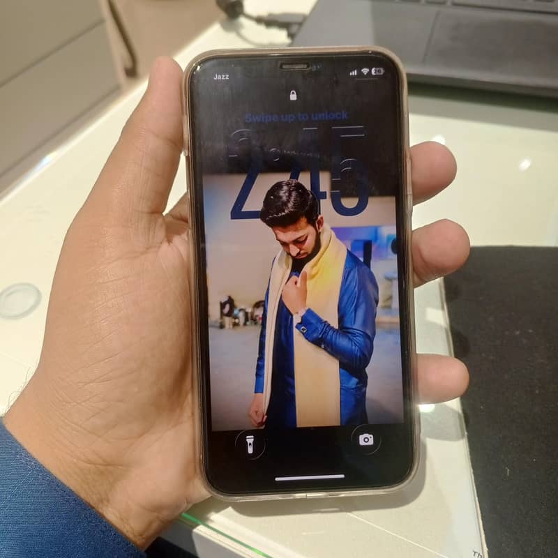 Apple iPhone 11 Pro 1