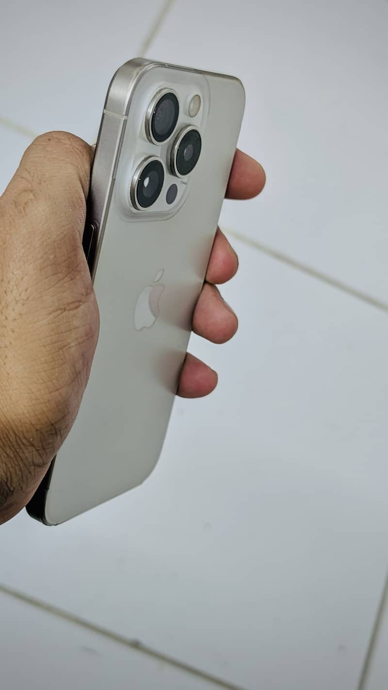 Apple iPhone 15 Pro 5