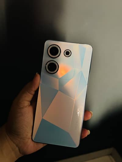 Tecno CAMON 20