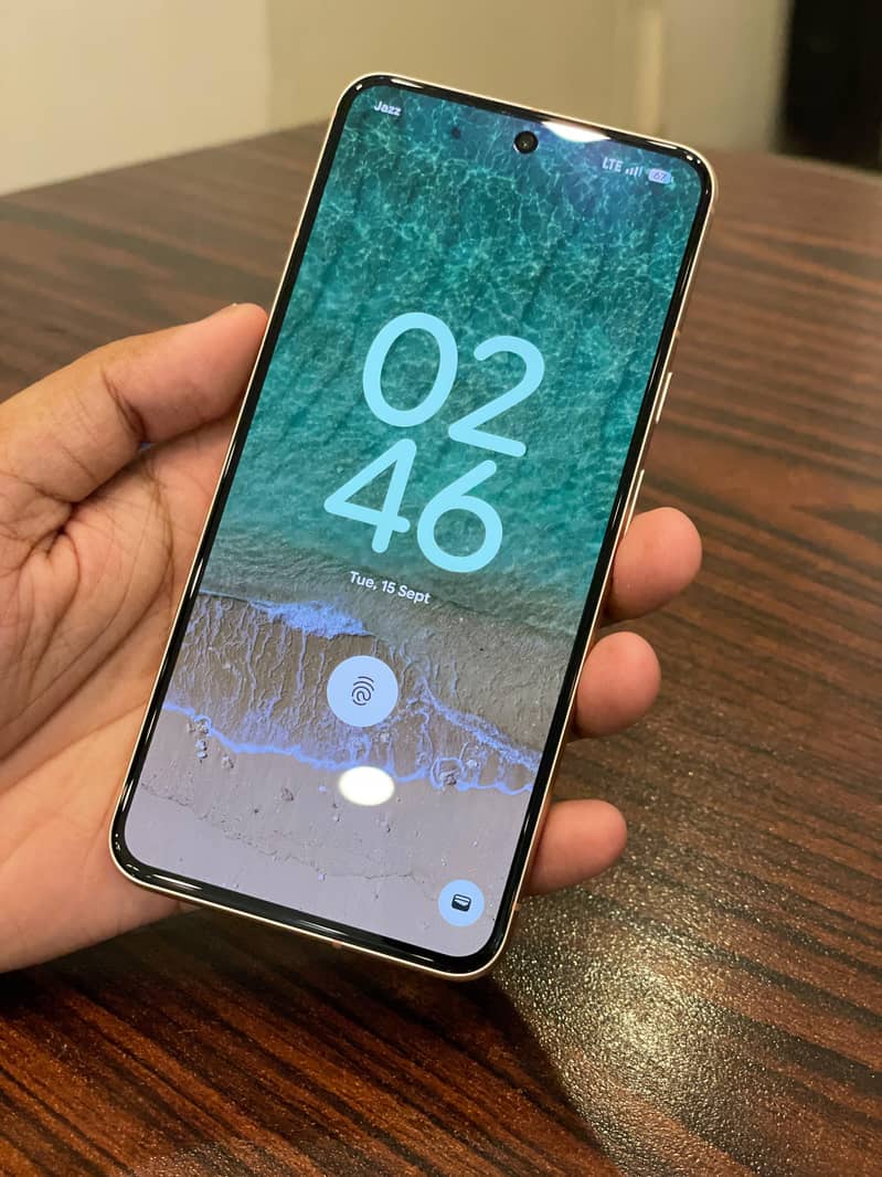 Google Pixel 8 1