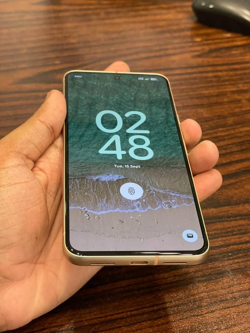 Google Pixel 8 7