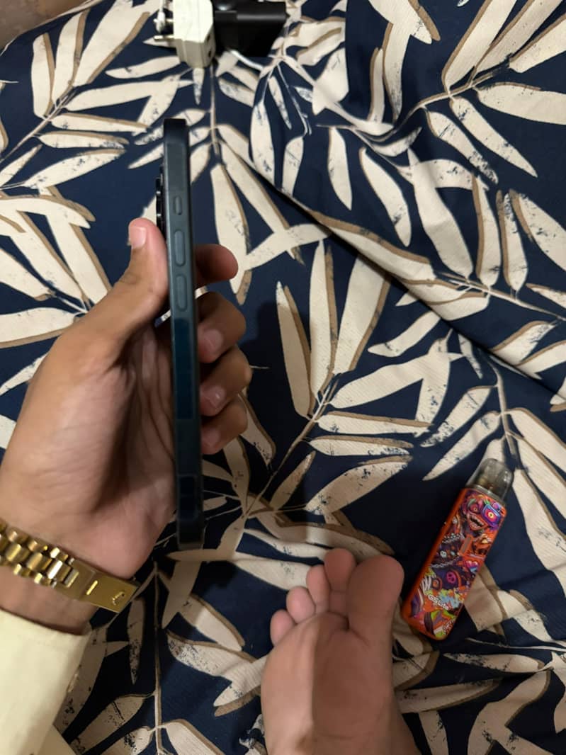 Apple iPhone 14 2