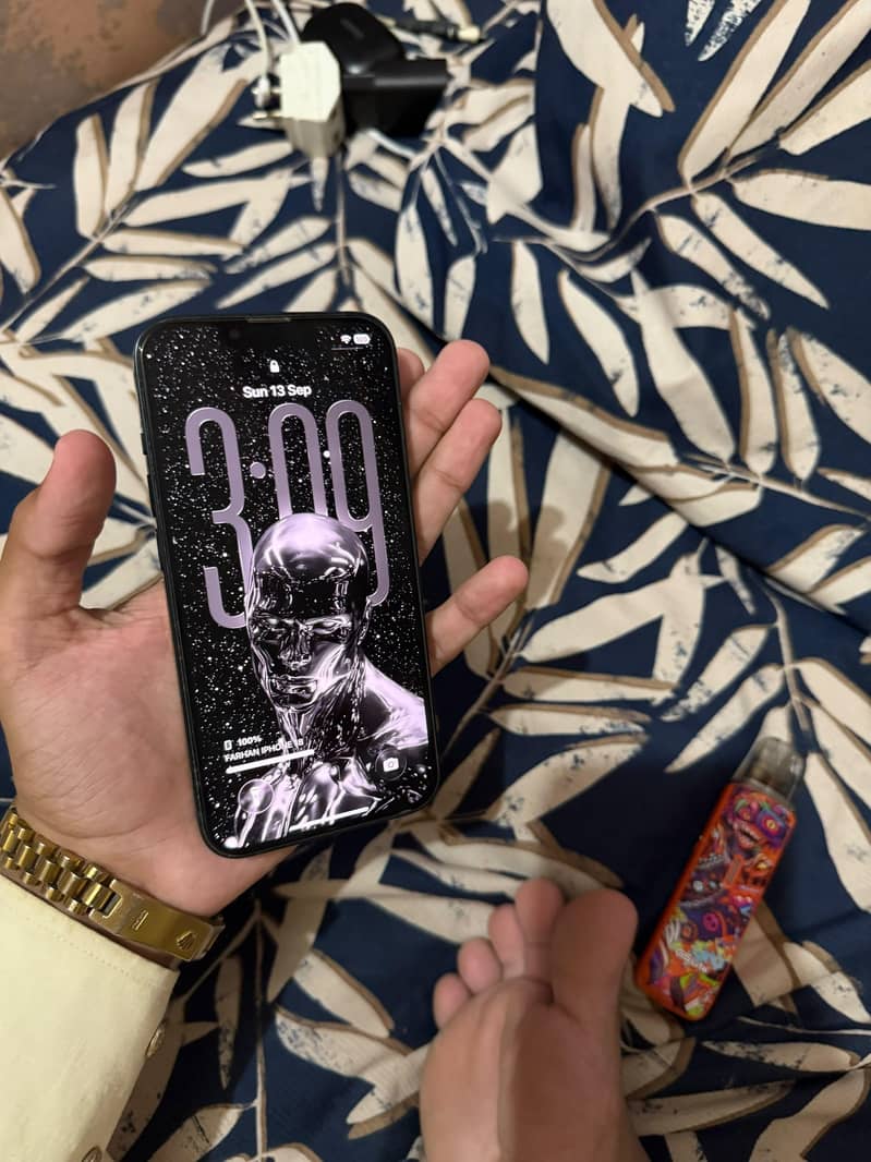 Apple iPhone 14 4