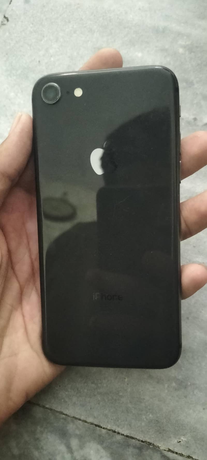 Apple iPhone 8 1