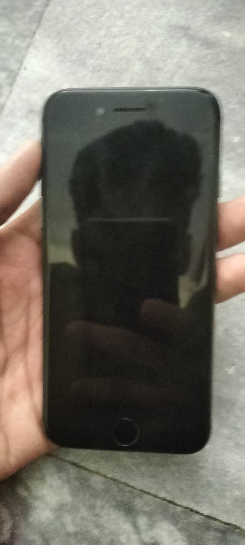 Apple iPhone 8 4