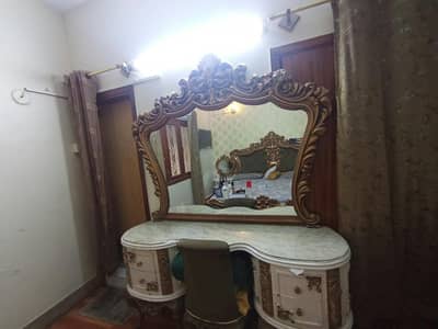 Complete King Size Bedroom Set – 3 Years Old – Excellent Condition