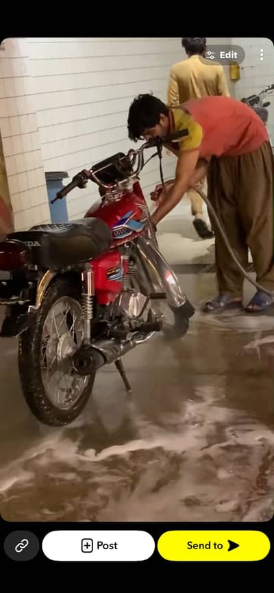 Am selling honda 125 2024 model
