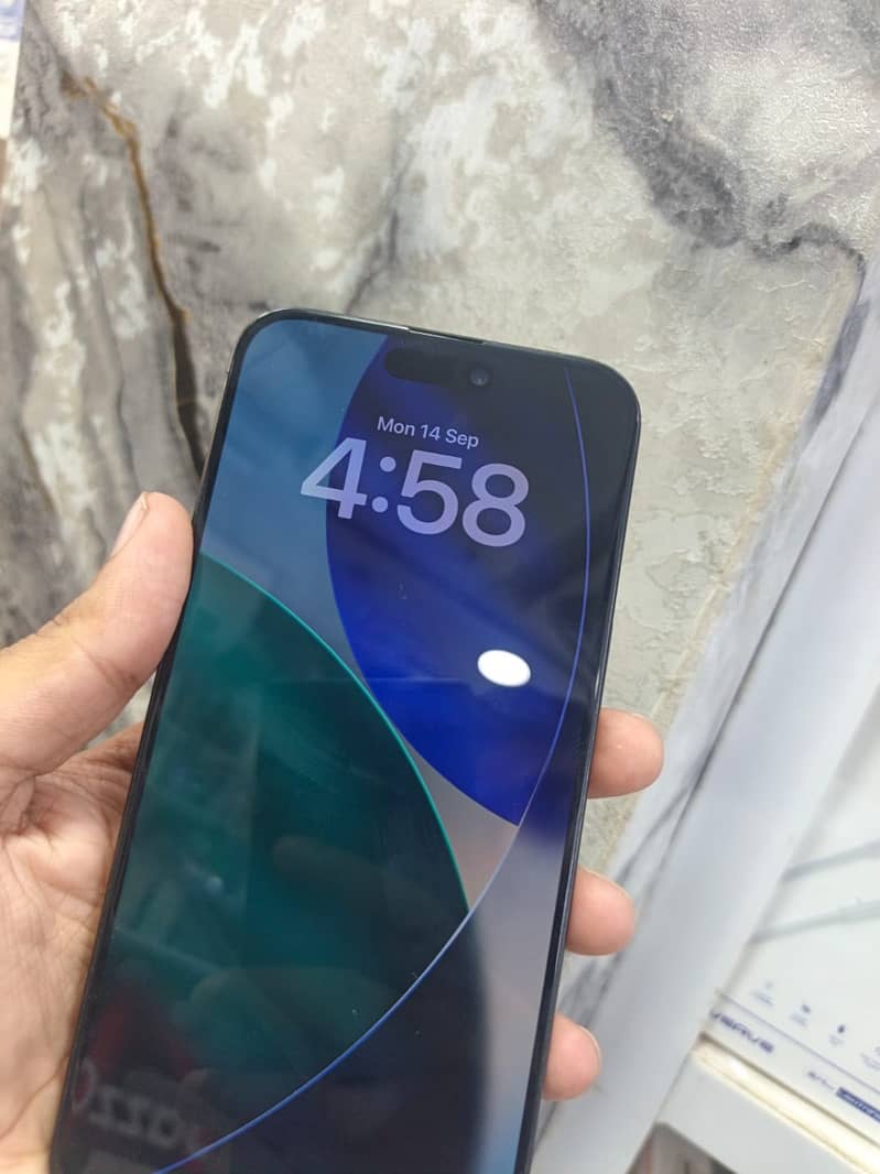 Apple iPhone 15 Pro Max 2