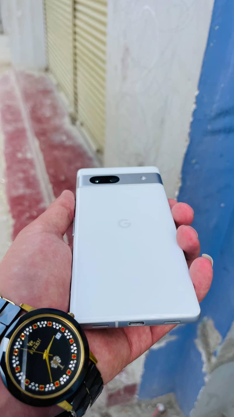 Google Pixel 7a 1