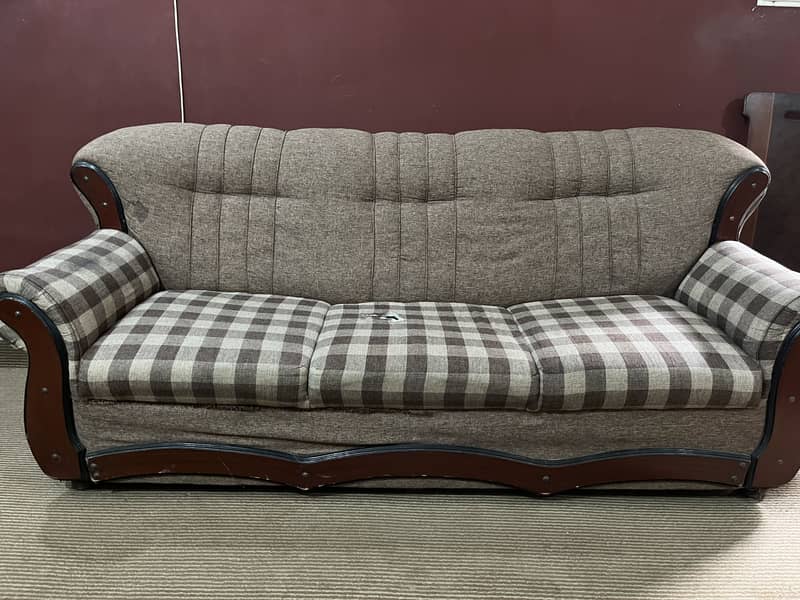 Sofa set with table 0