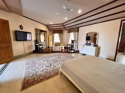 Bungalow For Sale 1000 Square Yards In DHA Phase 6