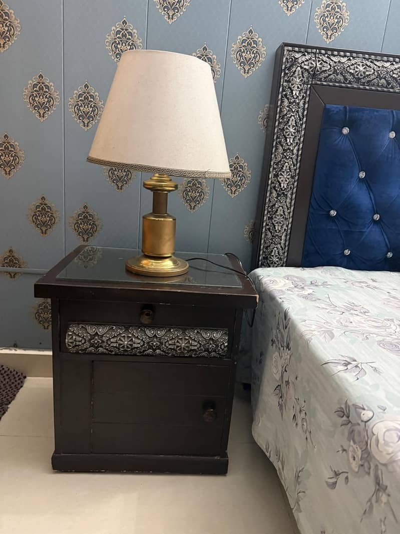 King size bed 5