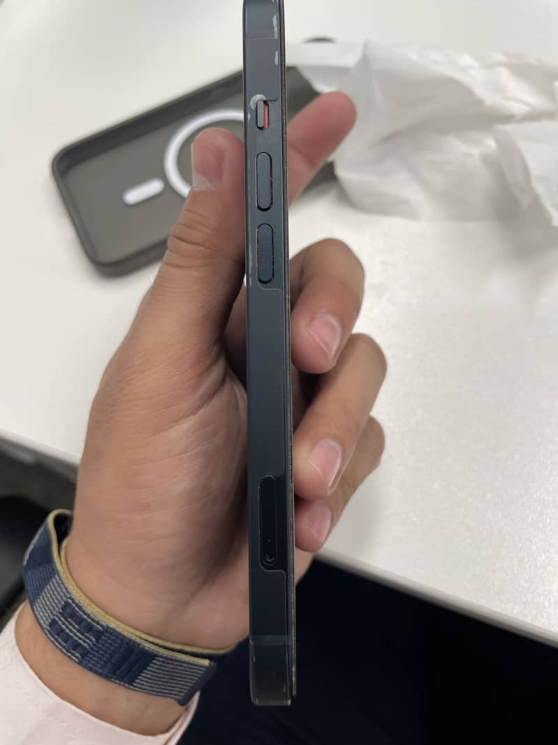 Apple iPhone 14 2