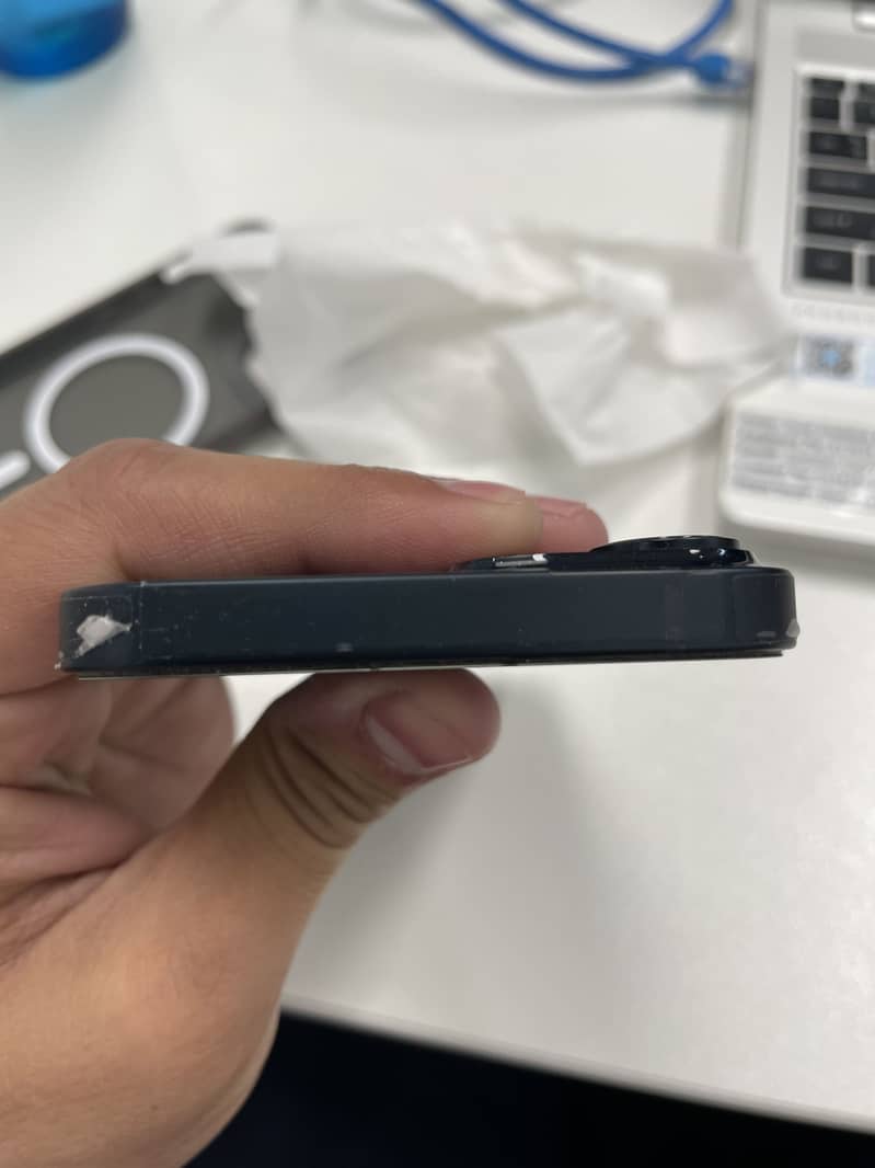 Apple iPhone 14 5