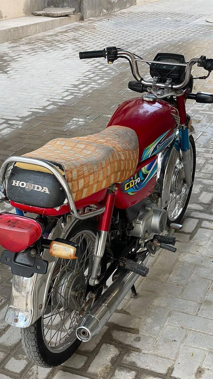 Hounda Cd70 2024 model 3