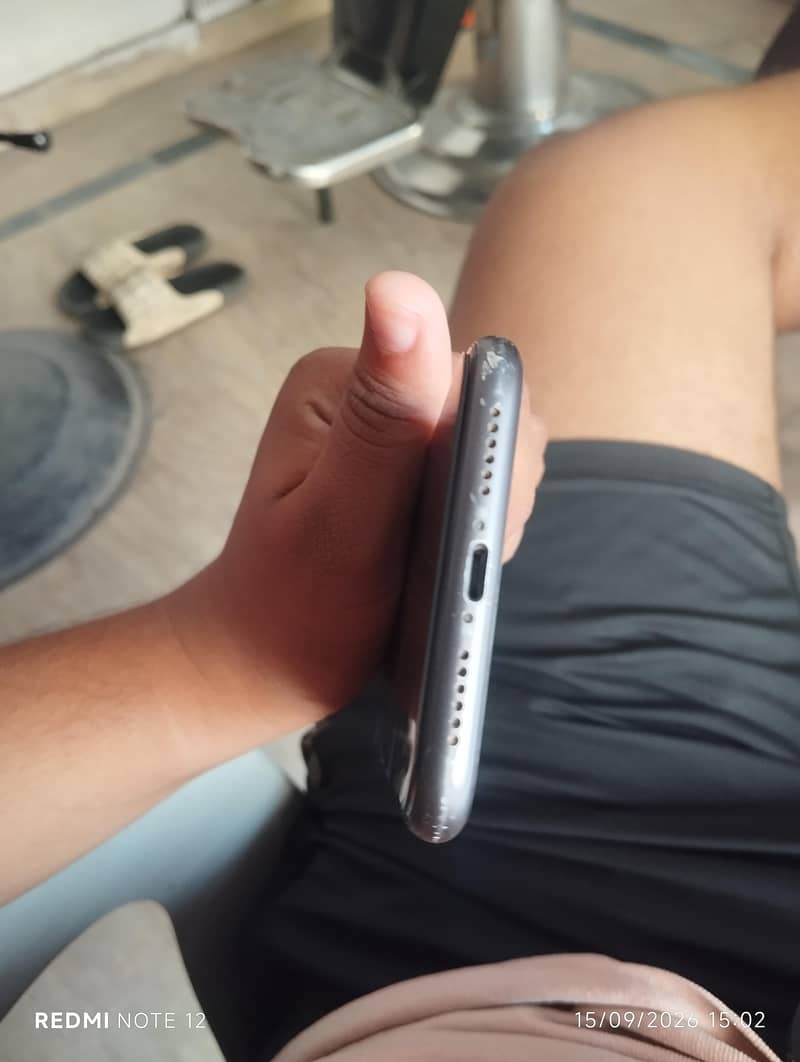 Apple iPhone 11 5