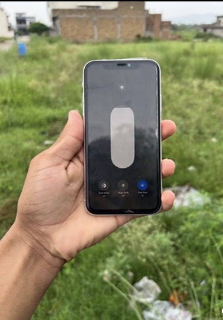 iPhone 11 2