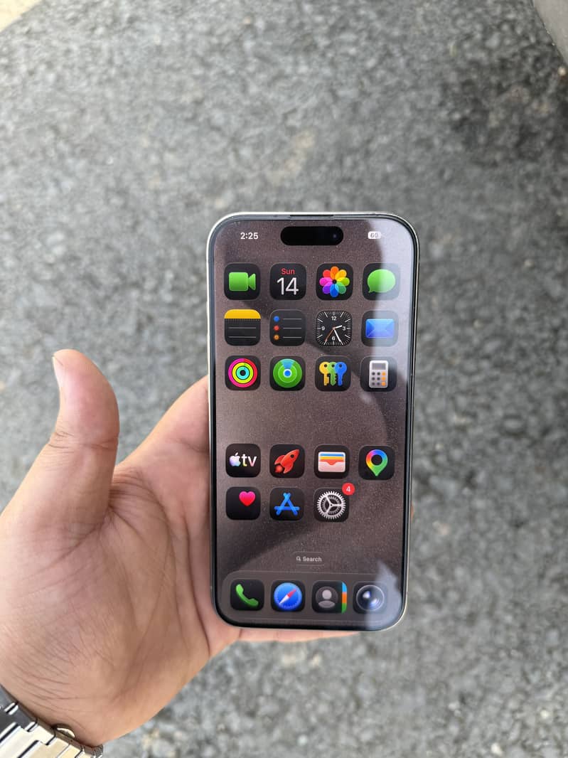 Apple iPhone 15 Pro 2