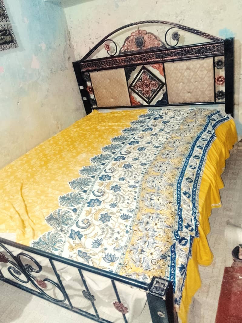 Double  size bed 2
