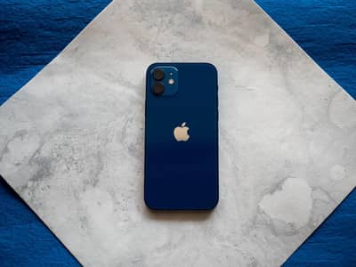 Apple iPhone 12