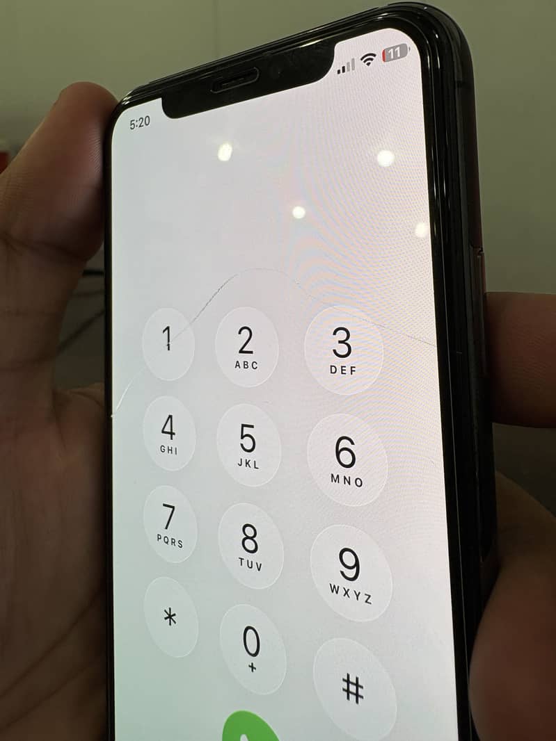 Apple iPhone 11 Pro 4