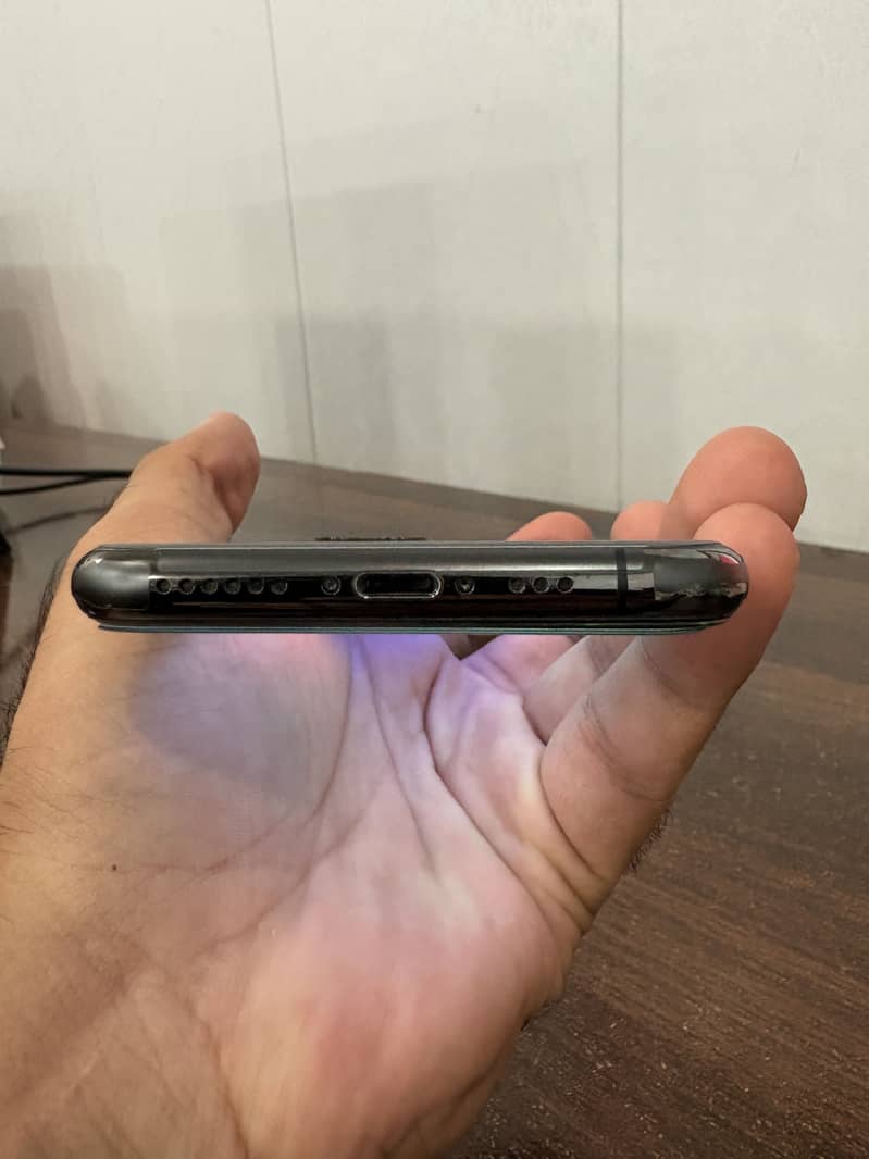 Apple iPhone 11 Pro 10
