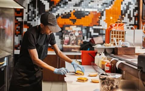 Fast Food Chef In PECHS