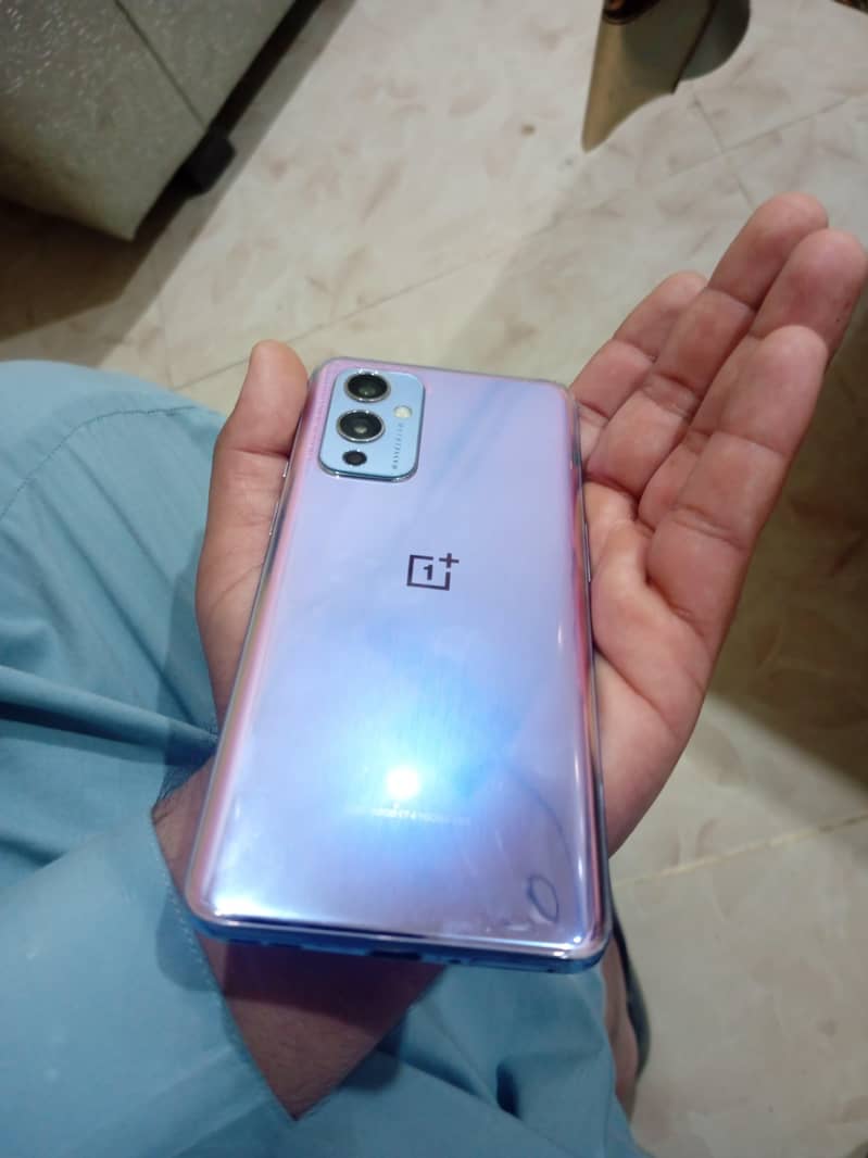 One Plus 5g 1